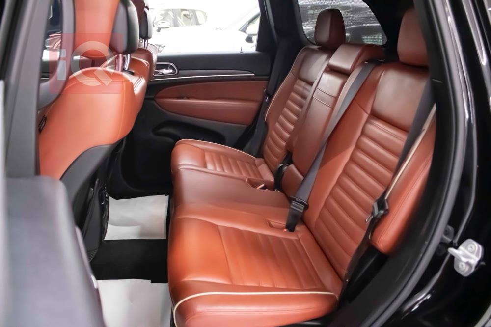 جیپ گراند شیرۆکی